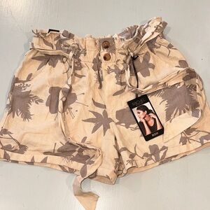 Rachel High Waist Floral Beige Shorts